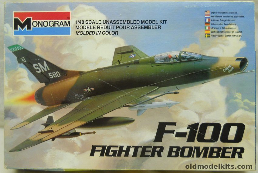 Monogram 1/48 F-100 Fighter Bomber - With SAC Metal Gear And AMS FOD Cover, 5424 plastic model kit